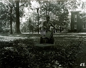 Image description is not available for 1955.068